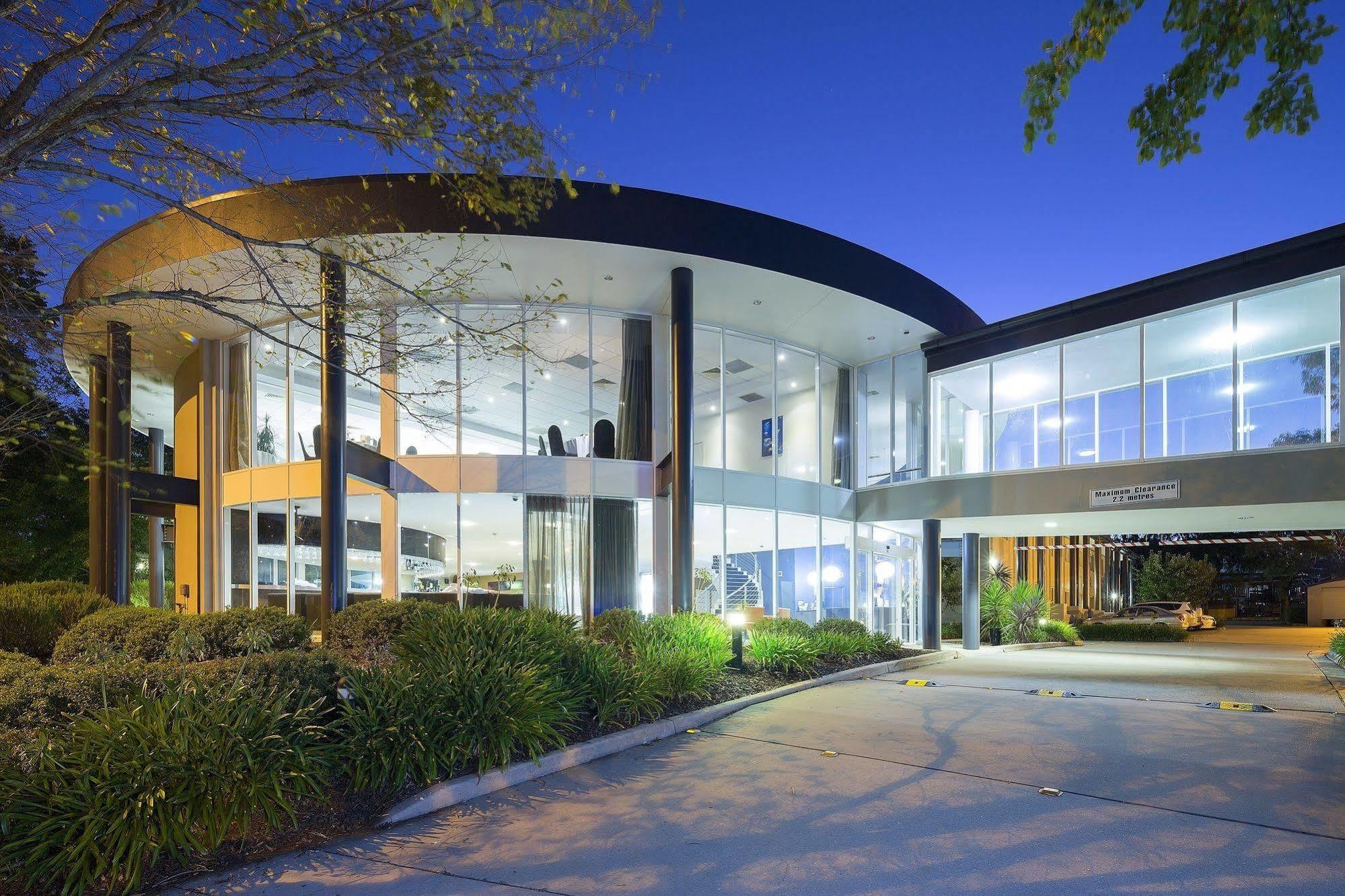 Ramada Encore By Wyndham Belconnen Canberra Exterior photo